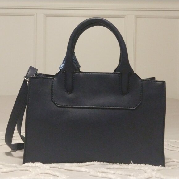 London Fog handbag in Navy Blue - Picture 4 of 16